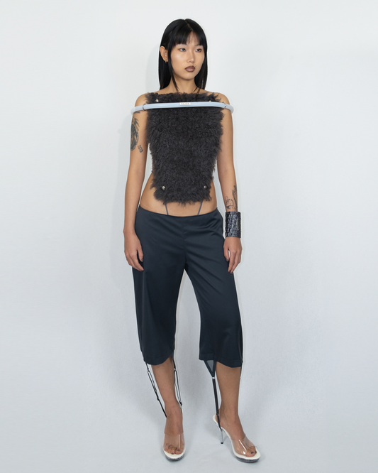 Stringed low-waisted shorts